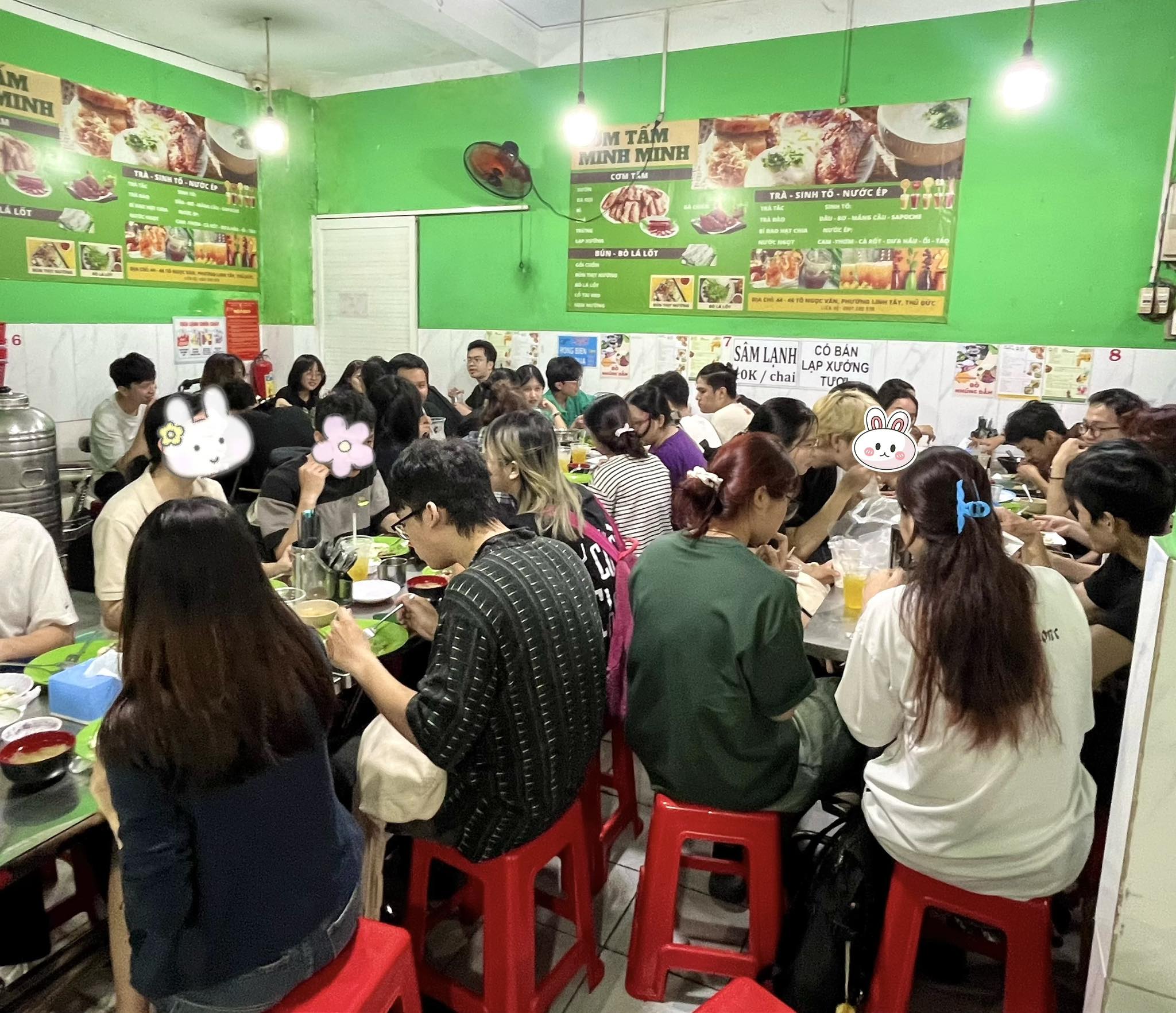 Không gian quán cơm tấm minh minh