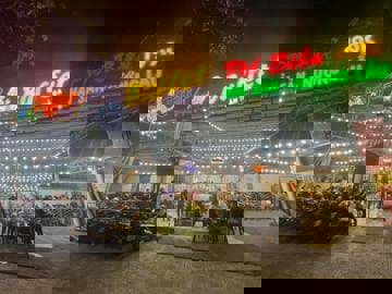 Buffet Phố Biển - 1134 Phạm Văn Đồng, Phường Linh Đông, Thủ Đức