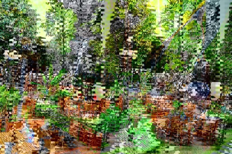 Nhà hàng Chị Dậu Ven Sông - Số 16 Quốc lộ 13, Phường Hiệp Bình Phước, Thủ Đức